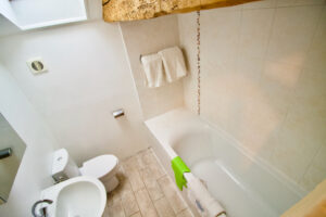 Grange Gite bathroom