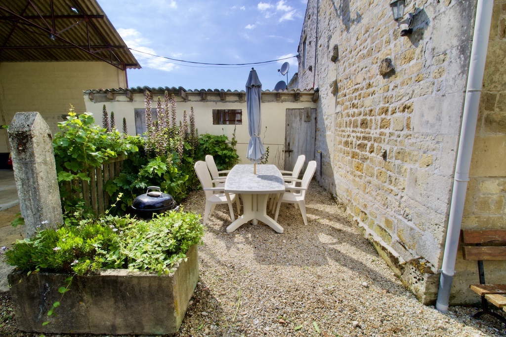 BBQ area Stables
